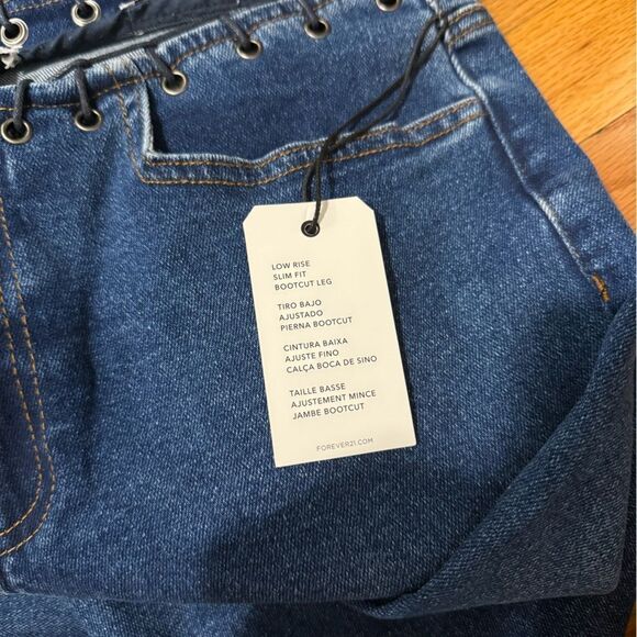 Forever 21 | low rise boot cut jeans - Picture 6 of 6